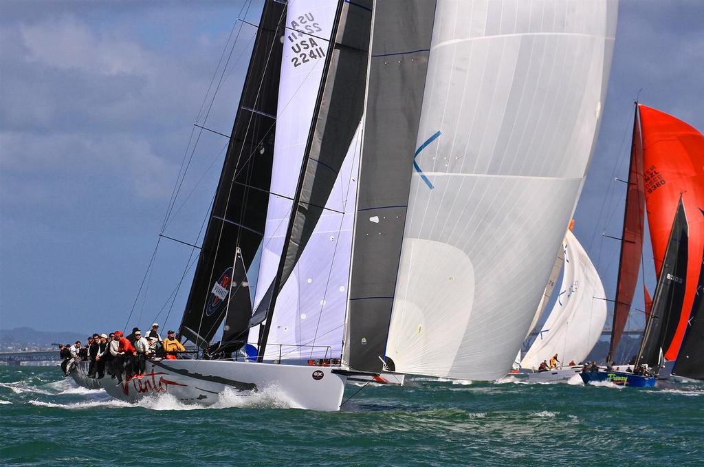 Start of PIC Coastal Classic - October 21, 2016 - 50fters © Richard Gladwell www.photosport.co.nz